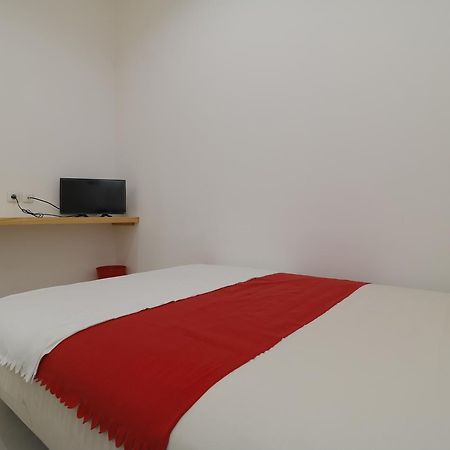 Room 28 Jakarta Exteriör bild