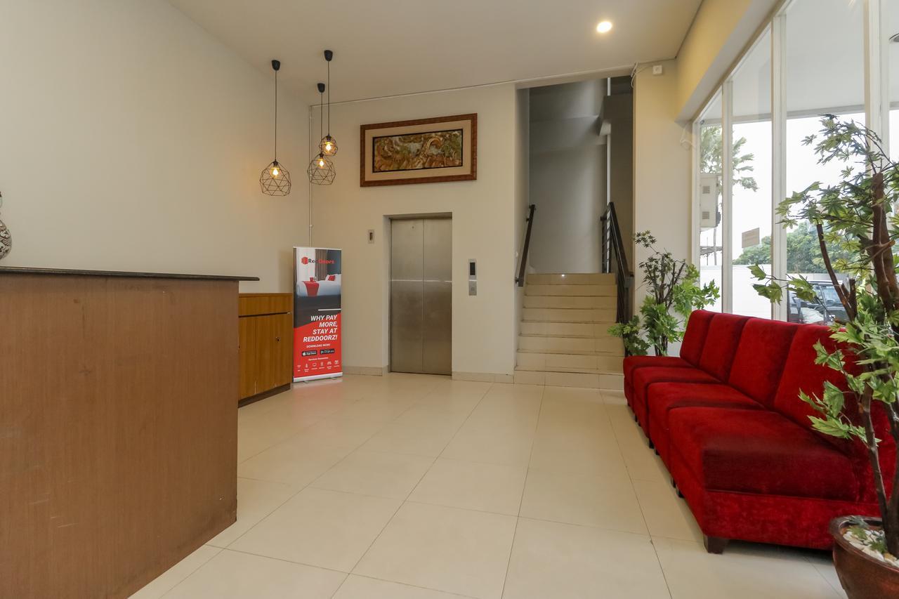 Room 28 Jakarta Exteriör bild